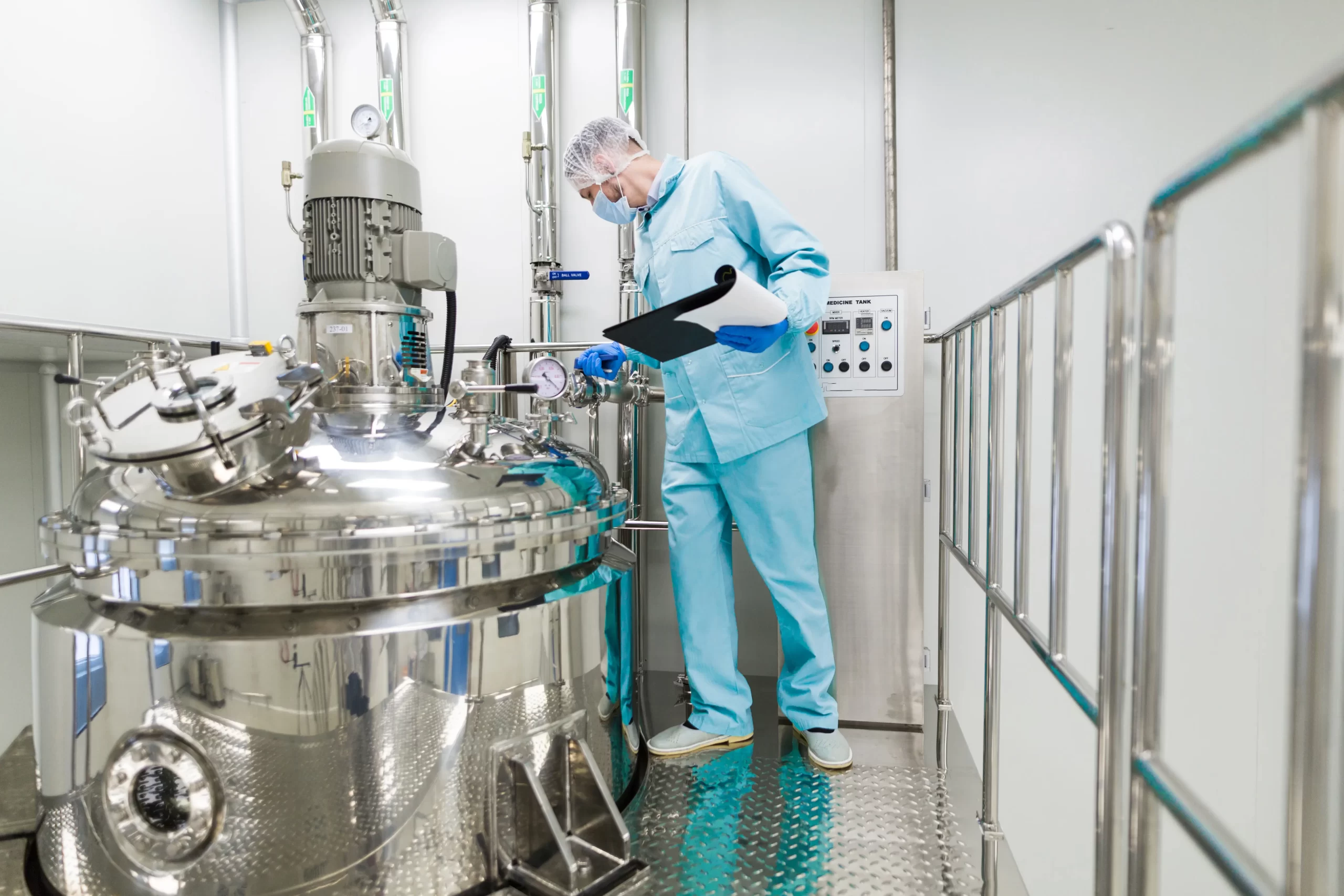 Image of a worker in a clean food safety facility